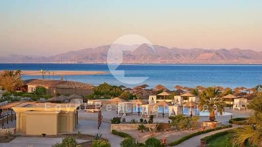 Chalet for sale in a prime location with a direct view of the sea