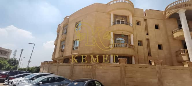 200 sqm corner apartment in New Cairo, 2nd District. 3BR, 2nd floor, garden view, super lux finishing, 2 terraces. Price: EGP 7M.