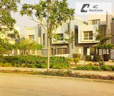 Twin house Villa for Sale 380m Dp & installments Prime Location Landscape View in Hyde Park Fifth Settlement New Cairo Near Mivida