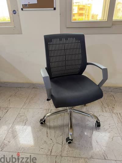 2 High Quality Office Chairs 2 High Quality Office Chairs