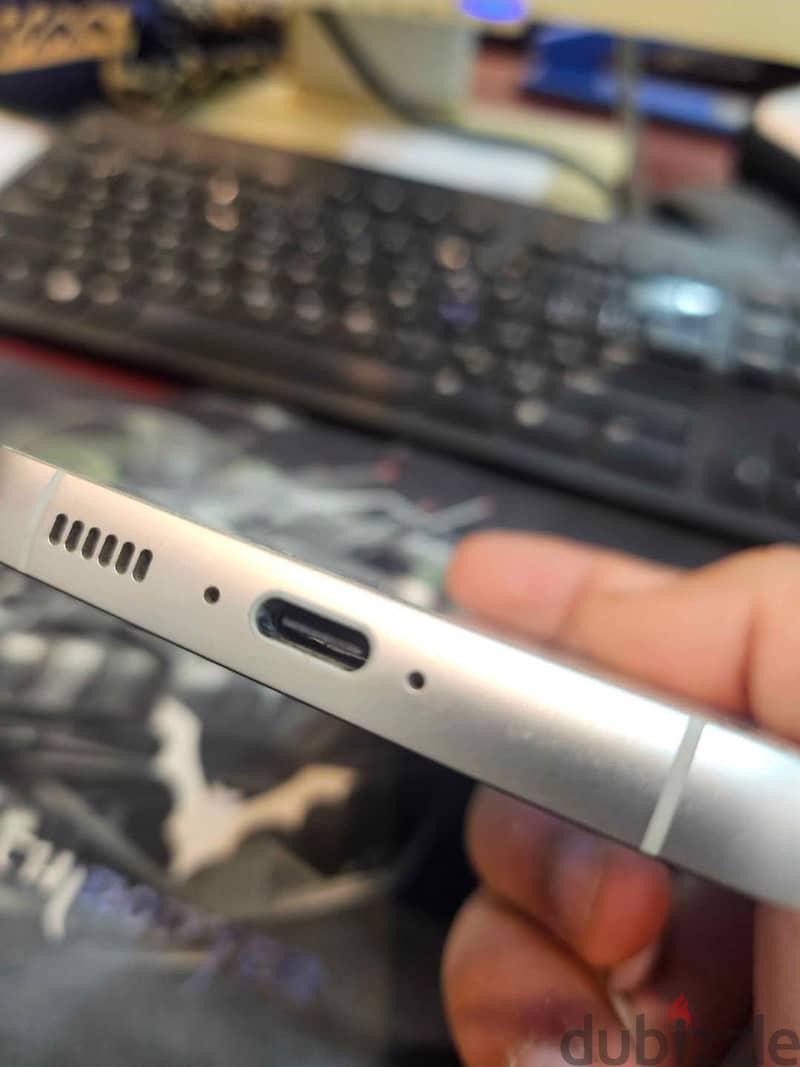 Samsung S23 FE 6