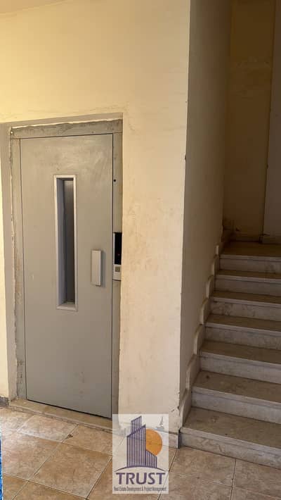 Apartment for rent in the ninth neighborhood, Sheikh Zayed 