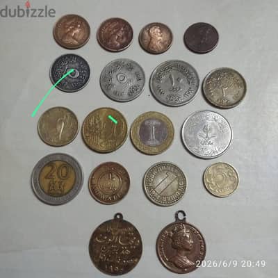 عملات قديمة متنوعة