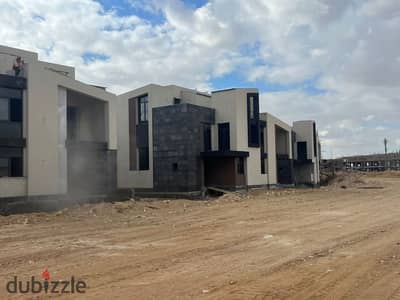 195 sqm Townhouse Villa on Dahshour Link Road, Sheikh Zayed, just minutes away from Mall of Egypt.