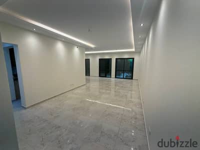 شقه ارضي بجاردن للايجار مطبخ وتكيفات في ايستاون
