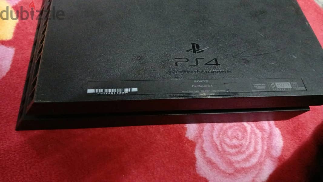 Playstation 4 slim 1