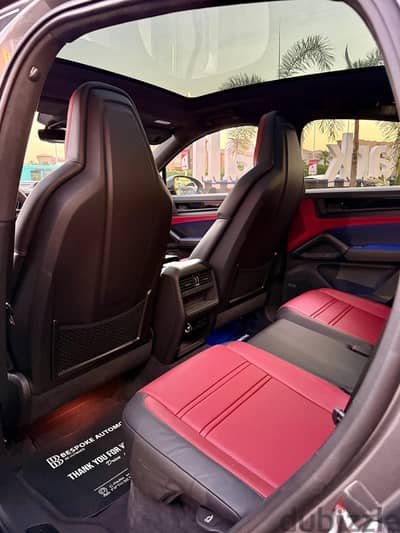 Porsche Cayenne gts 2025