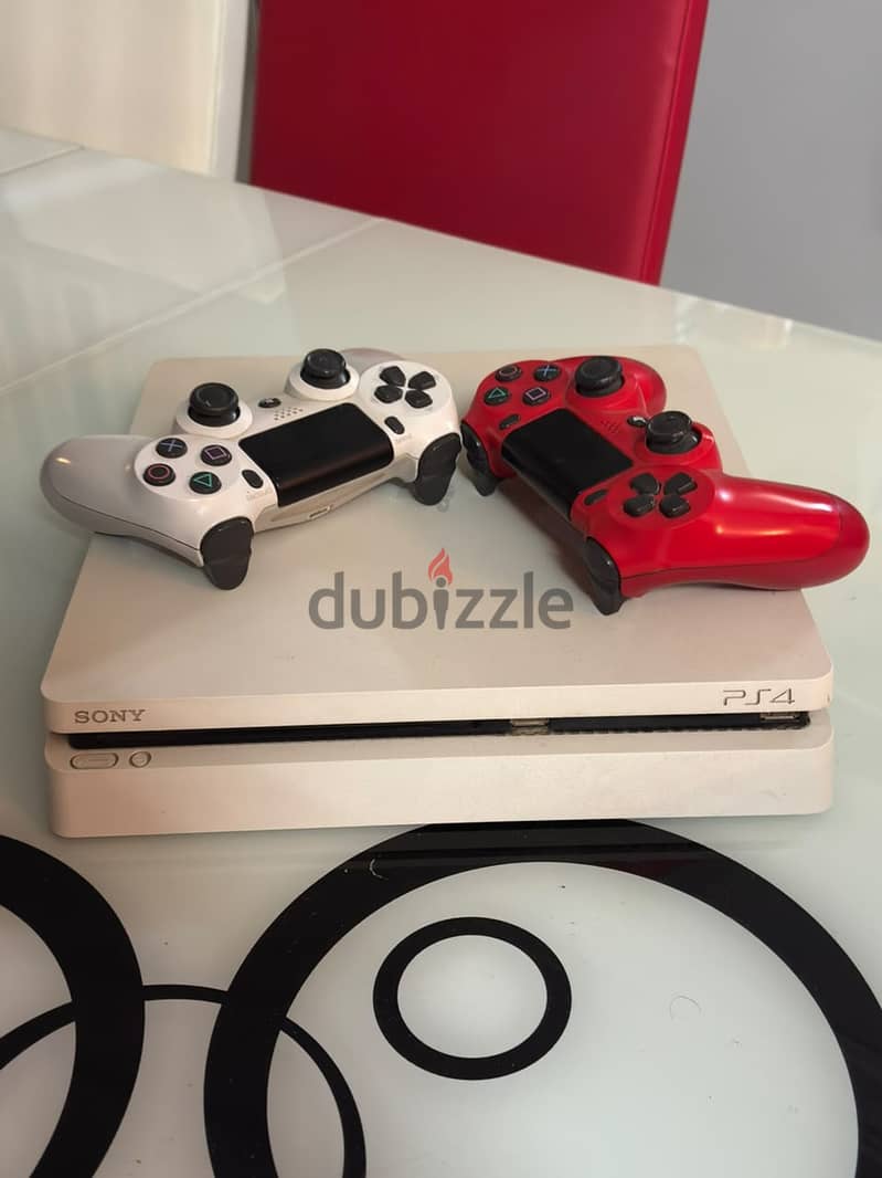 PS4 slim online (white ) Like new with box  With two controllers 5