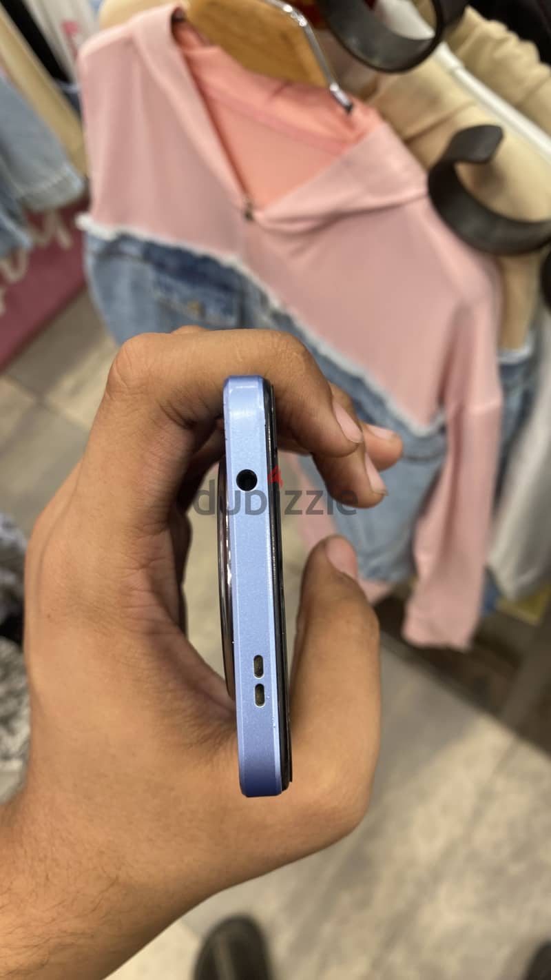 Realme 3 5