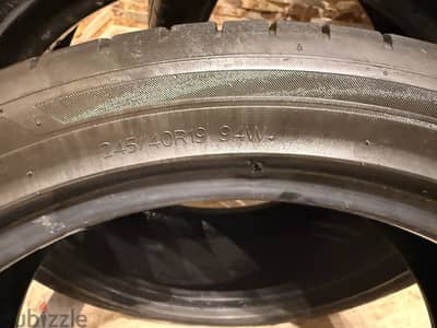 245/40 R19 - 94 VV