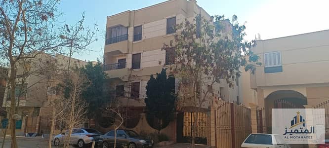 Apartment for sale in the 8th District; prime location, high-end finishing, and close to amenities and public transport. to amenities and public trans