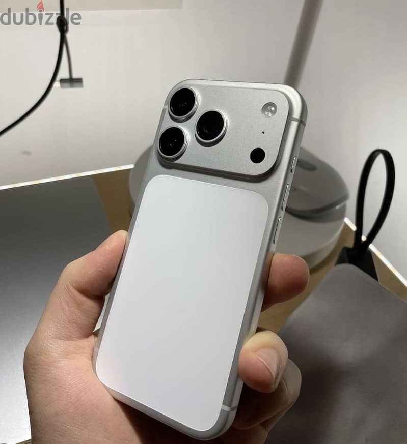 Apple - iPhone 17 Pro 2
