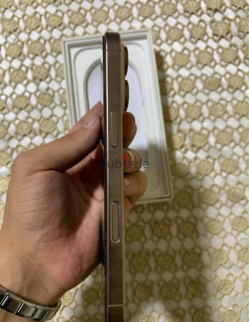 iPhone 16 pro 1