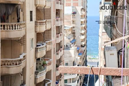 شقة للبيع 115 م العصافرة  ( شارع الملازم بسيونى ) خطوات للبحر