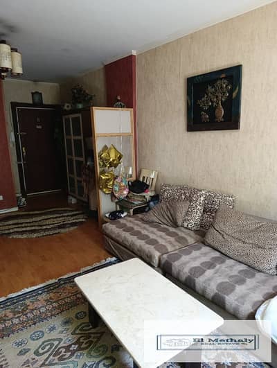 شقه تمليك للبيع في مدينه الرحاب القاهره الجديده بجوار السوق القديم و الخدمات  new cairo el rehab city