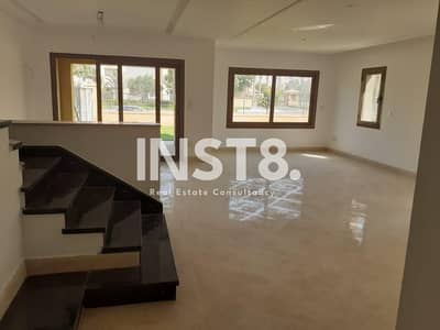 توين هاوس كورنر للايجار بموقع مميز جدا في ميفيدا