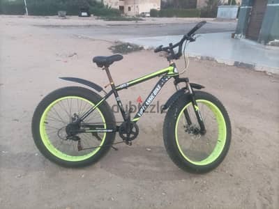 عجلة Fat Tire (كاوتش عريض) بروس و سرعات - شكل رياضي مميز - فرامل ديسك