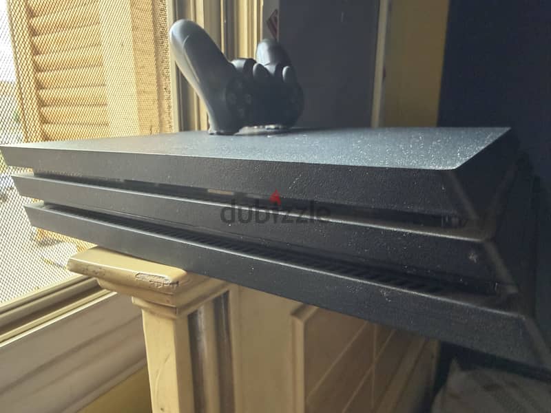 PlayStation 4 pro - Games 2 Egypt - 1TB 3
