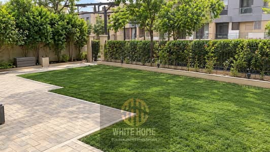 Villa ultra modern finishing with special price very prime location near to mall & Resturants, in the best location of new Cairo Compound District 5 .