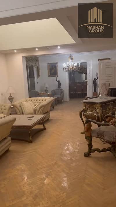 فيلا 3 أدوار للبيع بشارع جزيرة العرب، موقع قوي جدًا داخل برج راقٍ، 3 أدوار متصلة، حصة في الارض والجراج، وأوراق مسجلة.