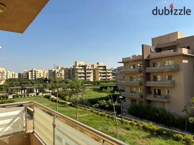 شقة للايجار 240 متر في كمبوند وصال الشروق