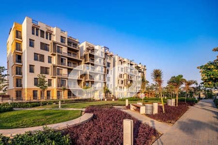 فرصة استثنائية بـ Eastown SODIC تريبلکس للبيع  تشطيب ألترا سوبر لوكس بـ أرقى موقع بـ التجمع الخامس