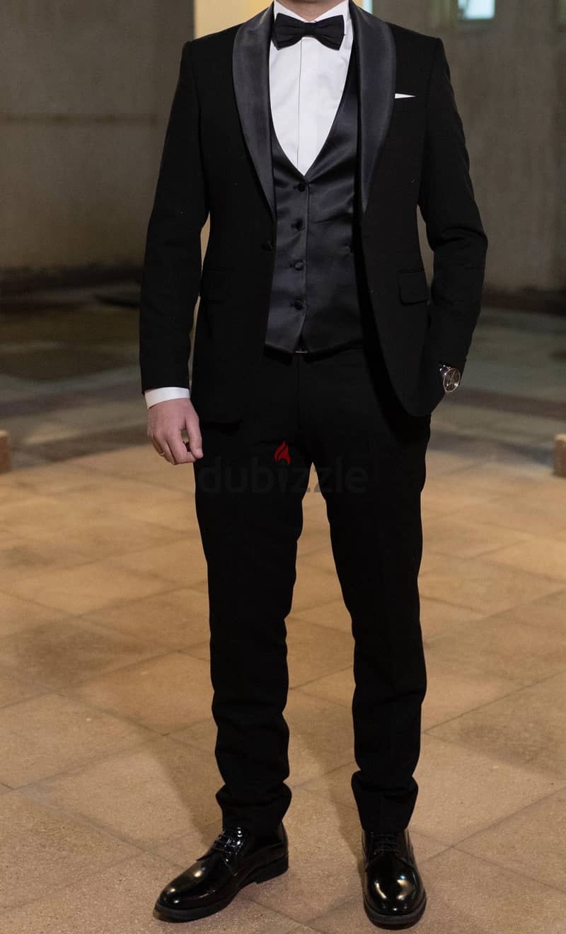 Wedding suit(Black/Size 50/ used 2 hours only) 1