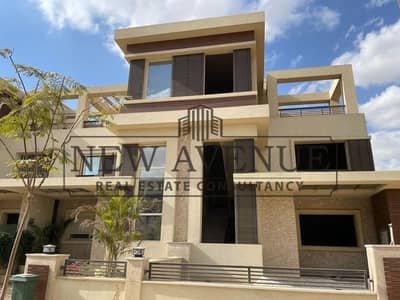 توين هاوس للبيع فى كينجز رينج نيو جيزه kings range new giza صف تالت علي الجولف اقل من سعر السوق
