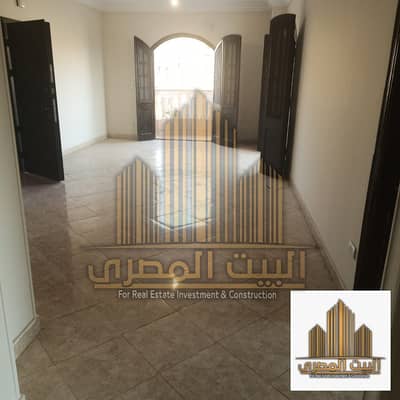 شقه للبيع في جنوب الاكاديميه  بمساحه 190 متر ب 6.5 مليون