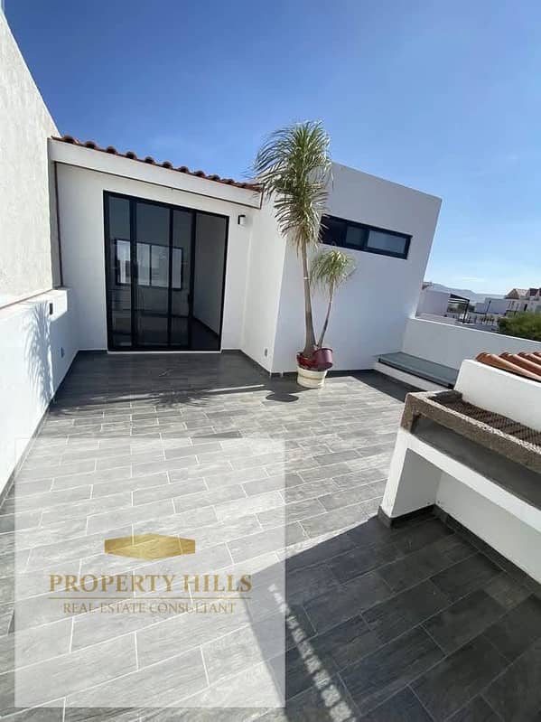 Last corner villa for sale, immediate delivery at a bargain price in front of the Attorney General's Office