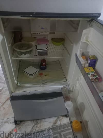 للبيع ثلاجه توشيبا