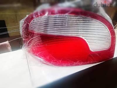 طقم، اتنين وش فانوس خلفي اكسنت2005