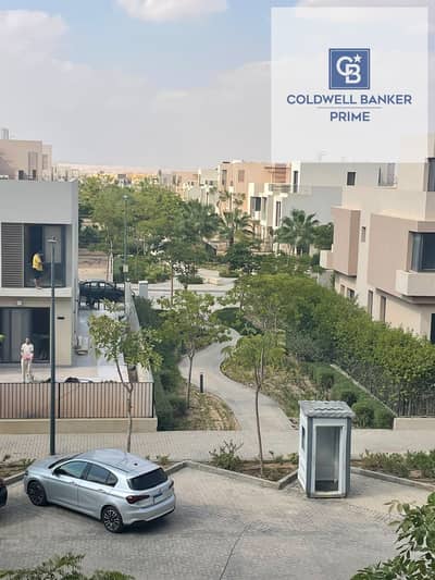 Modern-finished 2-bedroom apartment for rent at the lowest price in the Sodic East compound, El Shorouk City; features an open view overlooking the vi