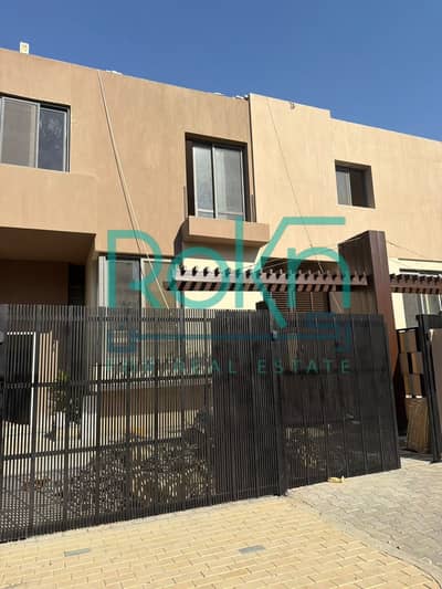 Middle Townhouse for Sale in Allegria – SODIC West