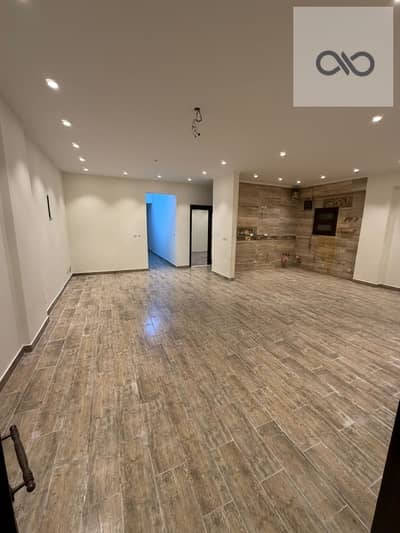 Apartment for sale 136 meters in the Third Settlement  Prime location in neighborhood 3/4 - in front of Arabella Mall  A distinctive apartment 136 meters, located on the ground floor with a private entrance, and featuring Super finishing