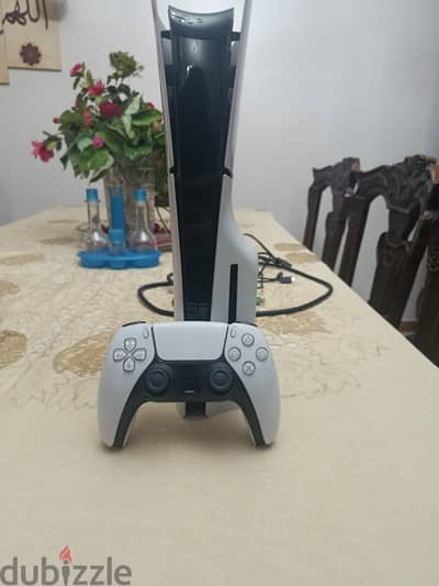 PS5 SLIM DISC 1TB + FC 26 Secondary حاله ممتازه جدا