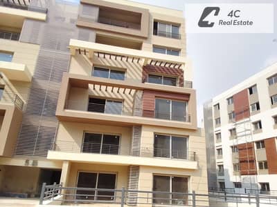 APARTMENT FOR SALE READY TO MOVE PRIME LOCATION - OPEN VIEW - FOR SALE IN PALM HILLS NEW CAIRO