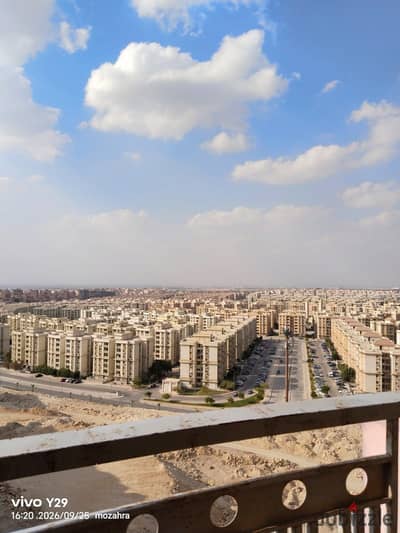 Apartment for sale, 160 sqm, with high-end (super-lux) finishing. It features an unobstructed, private view and is located in the Greek Towers (Al-Abr