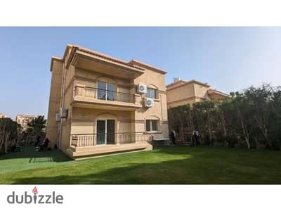 Standalone Villa for Sale in El Rehab  Model: U  Located in one of the best locations in El Rehab 2 on a quiet street with a North orientation (Bahary