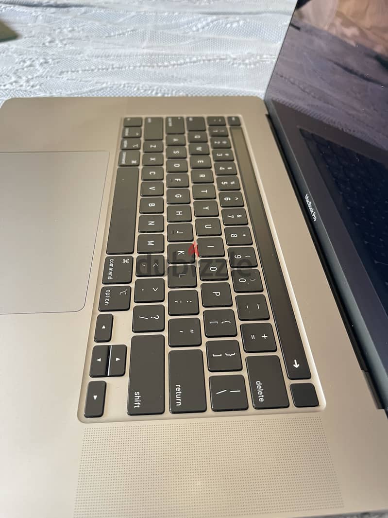 MacBook Pro 2019 7