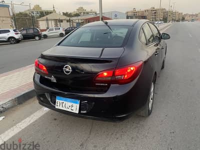 Opel Astra 2018فبريكه بالكامل
