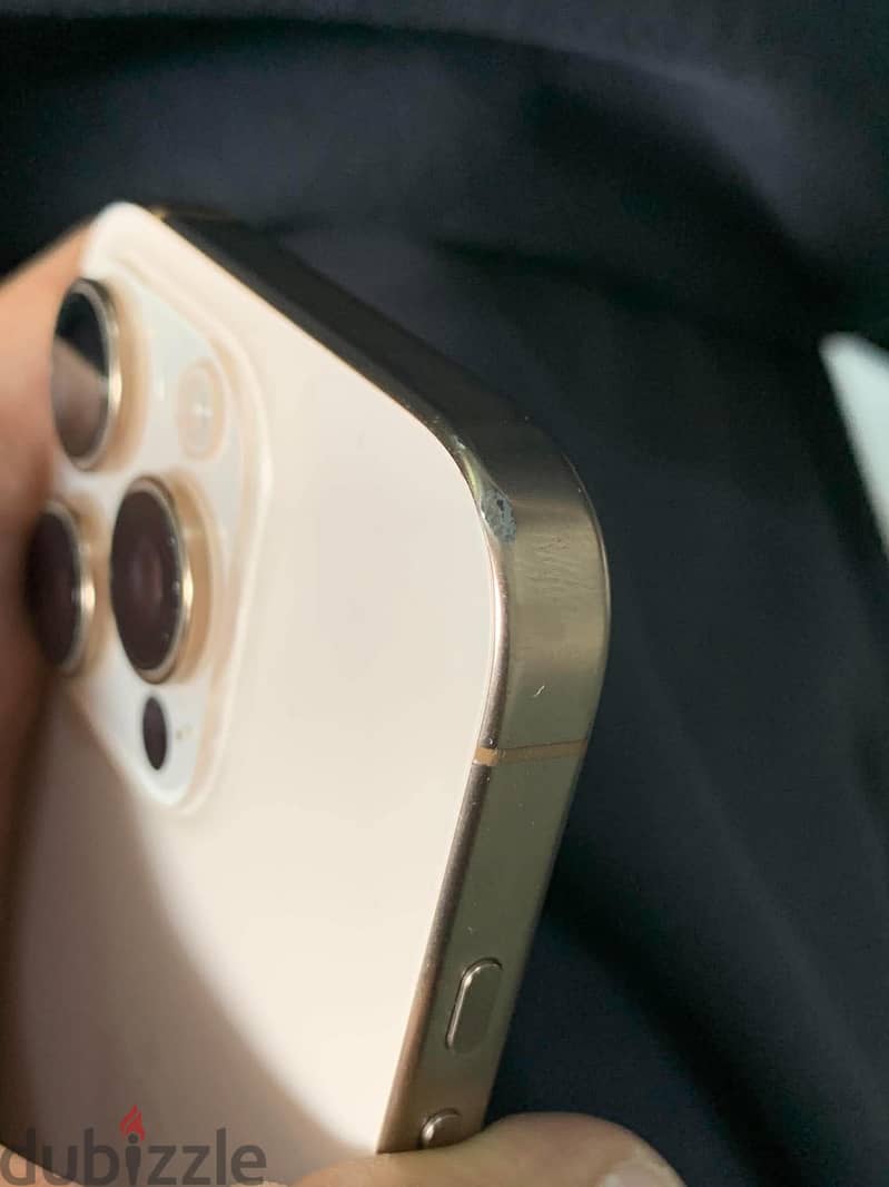 Apple - iPhone 16 Pro 4