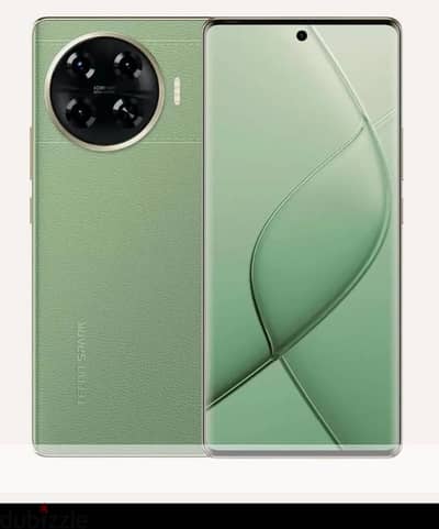 Tecno Spark 20 Pro اللون الأخضر المتميز بملمسة الجلد