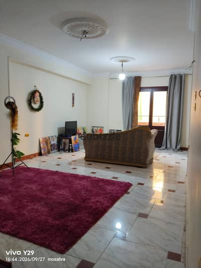 Apartment for sale, 190 sqm, "Super Lux" finish, with an open view. Located on Al-Jamia Street, Zahraa Nasr City (privately built residential building