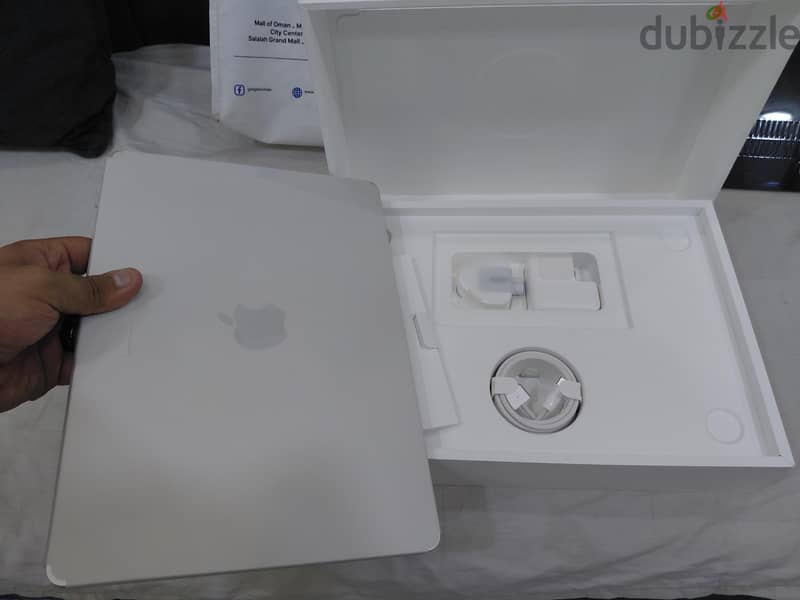 MacBook Air M2 Ram 16 ( New) 3