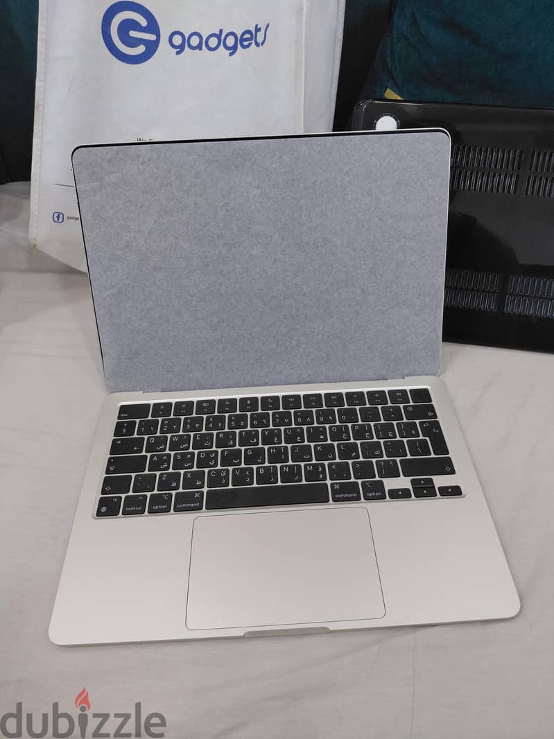 MacBook Air M2 Ram 16 ( New) 6