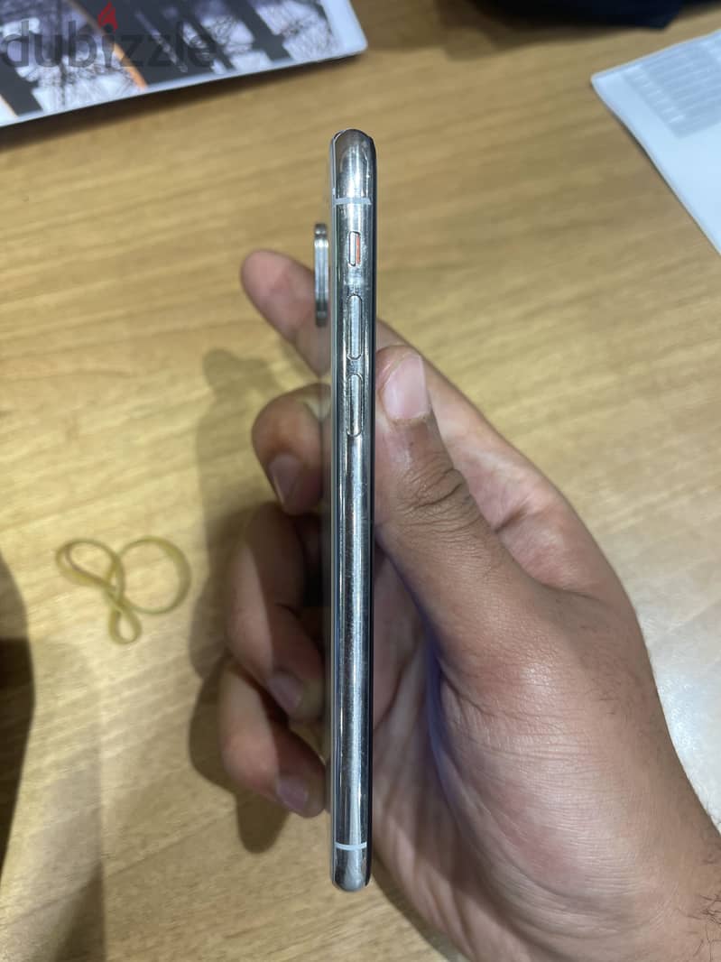 Apple - iPhone XS 1