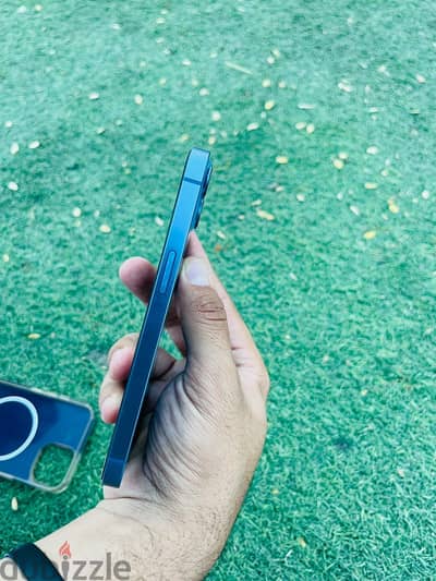Apple - iPhone 13