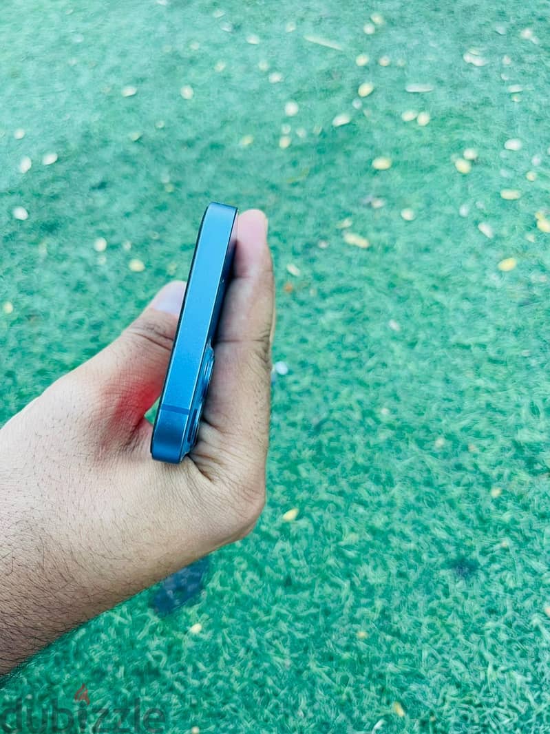 Apple - iPhone 13 4