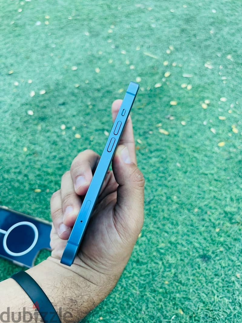 Apple - iPhone 13 7